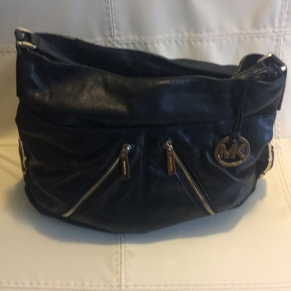 Michel Kors Zip-Front Hobo bag. Black